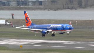preview picture of video 'Sun Country Airlines Boeing 737-800 Lands At KPDX On Runway 10L'