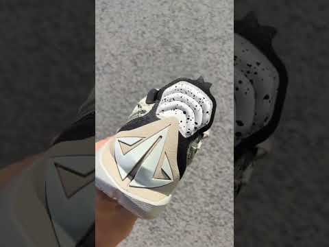 Li-Ning Jimmy Butler JB3 - Snake Spirit