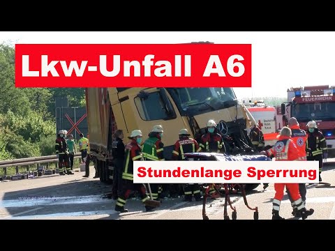 Walldorf/Wiesloch: Lkw-Unfall an Stauende - 4 Schwerfahrzeuge beteiligt - Lkw-Fahrer schwer verletzt