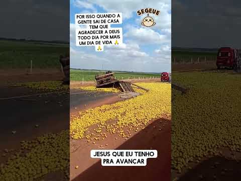 #viraliza caminhão de laranja tomba de Olímpia para Tabapuã Estado de São Paulo