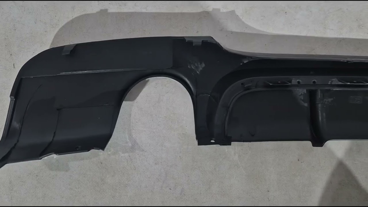 BMW 3 Series E90/E91 2005-2011 Dyfuzor tylnego zderzaka pod jednostronny podwójny wydech (do M-Sport, ABS) Video 1