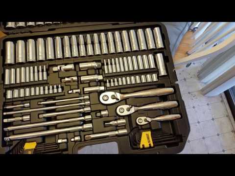 Dewalt 204 piece toolkit
