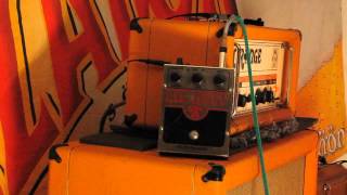 Video thumbnail for Electro Harmonix "OP-amp" Big Muff Pi - Orange OR120 by andrás schóber