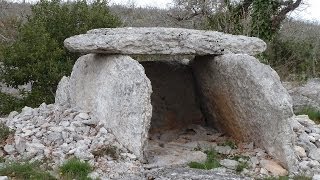 preview picture of video 'le dolmen, monument mégalithique'