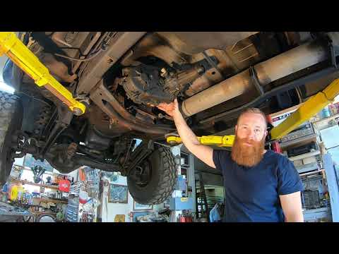 Trans Removal 5 Speed - 1995 Dodge 2500 NV4500 Cummins (PART 1)