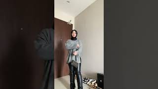 Download lagu Potongan sepatu bot yang solid mp3