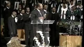 Bishop GE Patterson Praise Break with Sister Karon Phillips(Robbed at GunPoint Testimony)