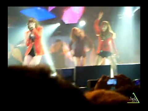 29032013 Secret Live in Singapore Poison, Madonna