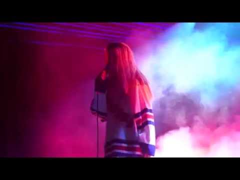 Sky Ferreira - Lost In My Bedroom HD LIVE (2016) Los Angeles El Rey Theatre