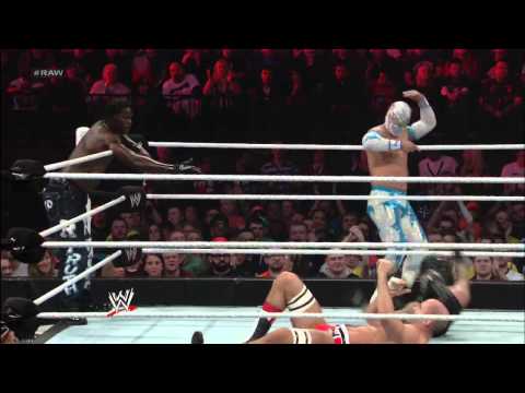 Rey Mysterio, Sin Cara & R-Truth vs. The Prime Time Players & Antonio Cesaro: Raw, Nov. 5, 2012