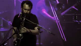 KORHAN FUTACI VE KARA ORKESTRA ft. İSMAİL TUNÇBİLEK - DERDİN NE | LIVE PERFORMANCE