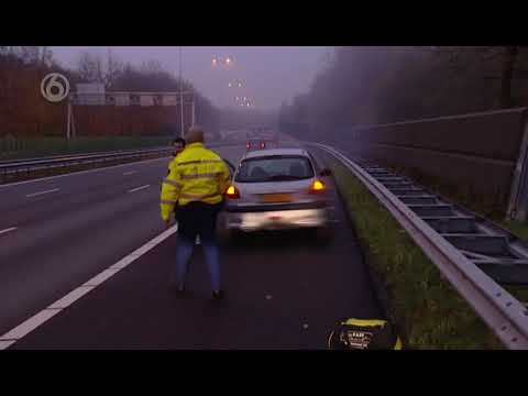 Auto in de fik - WEGMISBRUIKERS