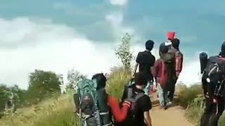 Download lagu story wa pendaki gunung bercerita puncak bukanlah segalanya mp3
