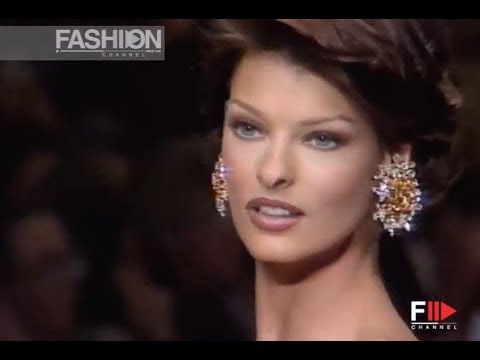 OSCAR DE LA RENTA Fall 1992 New York - Fashion Channel