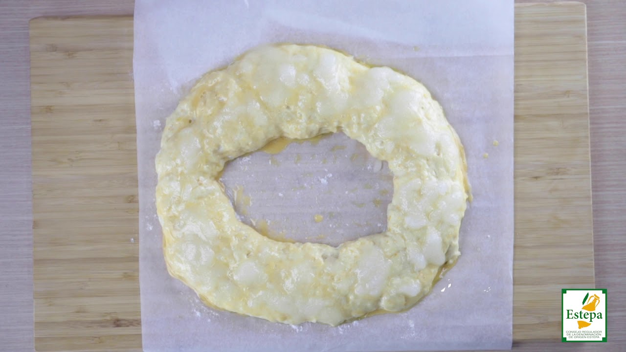 Roscón de Reyes relleno de turrón - Denominación de Origen Estepa