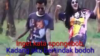 Download lagu Story wa terbaru joget lucu ngelabur langit mp3