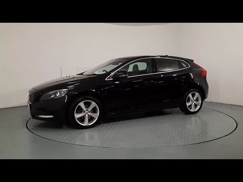 171D43449 - 2017 Volvo V40 D2 INSCRIPTION FULL SERVICE HISTORY 20,950