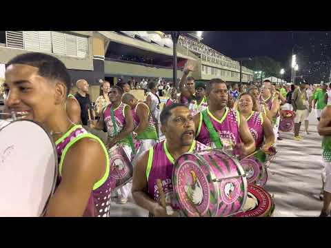 Bateria da Lins Imperial no ensaio técnico para o carnaval 2022!