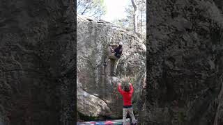 Video thumbnail of Attention Chef d'Œuvre, 7a. Fontainebleau