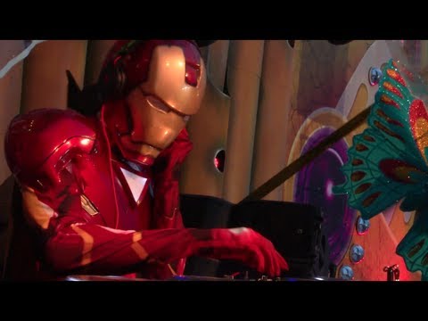 Tomorrowland 2013 - Dimitri Vegas, Sander van Doorn & Laidback Luke as Iron Man, Batman & Superman