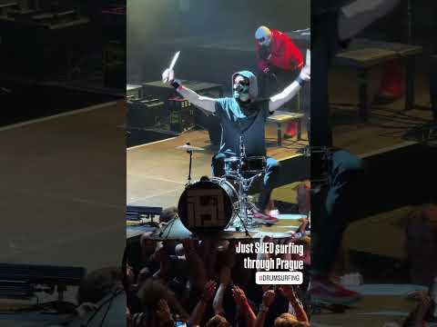 What a mess, Prague! Thanks for having us and also thanks to DYMYTRY for the invitation!