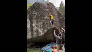 Video thumbnail of Darth Vader, 8a. Val di Mello