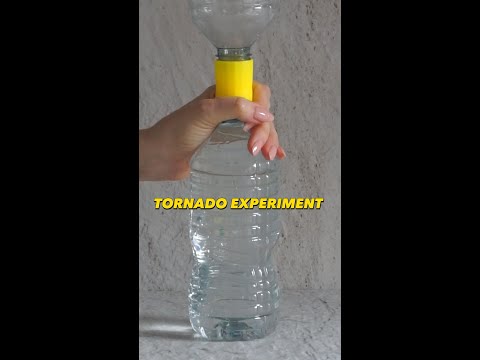 🌪EASY WATER TORNADO / VORTEX SCIENCE EXPERIMENT #shorts LABble