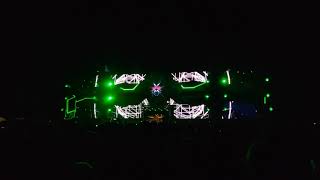 Camo &amp; Krooked ft. Tasha Baxter - Black or White (Signal Remix) (Camo &amp; Krooked @ Let it Roll 2019)