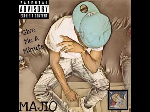 Majio Lamon - Give me a Min