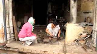 preview picture of video 'Blacksmith in Bharatpur/Schmied in Bharatpur'