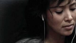 Download lagu Fauziah Latiff - Medley (Di Gamit Memori & Segalanya Berakhir Di Sini) mp3