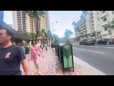 A caminho da praia de Waikiki, mas me perdi