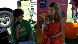 Stefanie Scott with Robbie Q on KYDZ Radio at KYDZ MIX.wmv