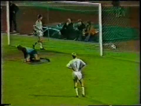 Augsburg vs Bayern (1983-84)