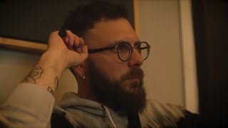 Mi Cuarto Lyrics English Translation