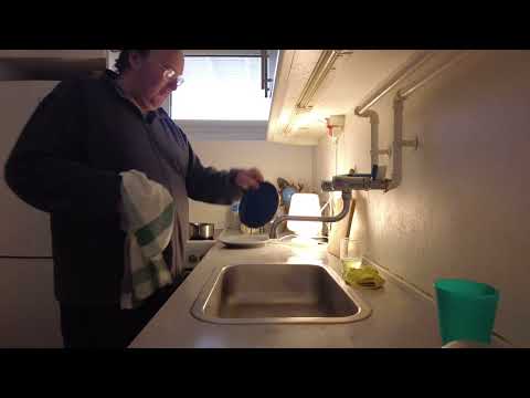 MongoTV_8216 - VASKER OP TORSDAG EFTERMIDDAG OG SNAKKER