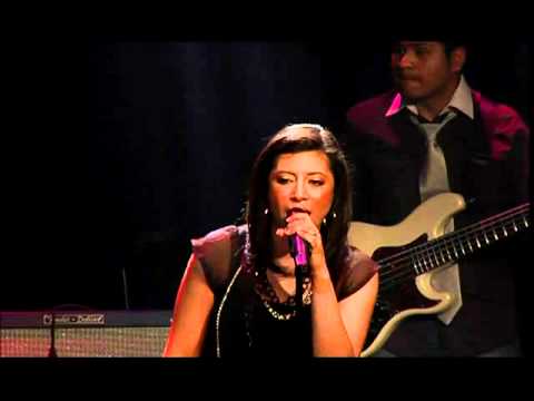 Marielly - Oro Ni Plata Live