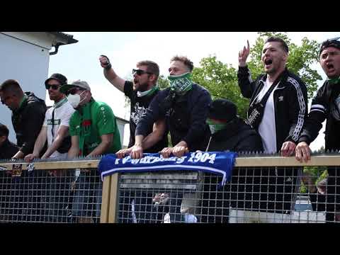 Die Fans des 1. FC Schweinfurt 05 singen: "Nie mehr 4. Liga!"