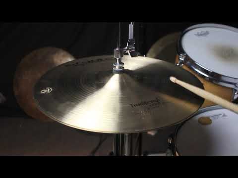 Istanbul Agop 14" Traditional Light Hi Hats - 924g/1114g