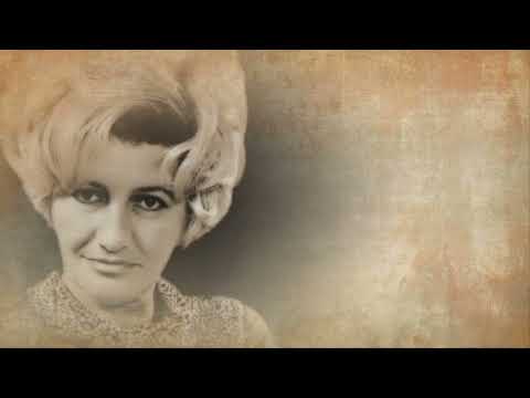 Nada Mamula   Niz polje idu babo, sejmeni