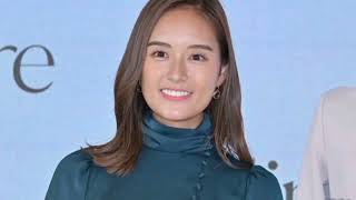 日テレ忽滑谷こころアナ、ショートパンツから美脚スラリ「抜群スタイル」「綺麗」と反響