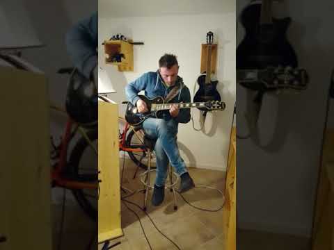 Guitar Riff "KitschKrieg feat. Cro, AnnenMayKantereit & Trettmann - 5 Minuten "