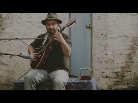 Alex Roberts - 'The Song of Wandering Aengus' | Harbourside Sessions