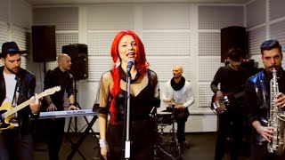 Ligia & Band - Ce-ti aduce Mos Craciun Versuri Ligia & Band - Ce-ti aduce Mos Craciun Versuri