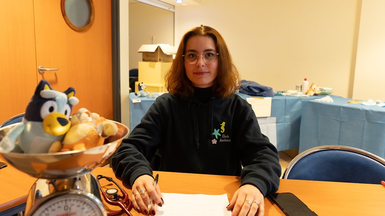 L'Hôpital des Nounours au CHU de Poitiers : Chloé, étudiante sage-femme