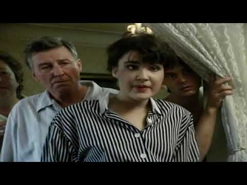 Slunce, seno, erotika - Capisco