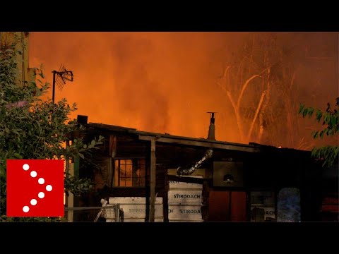 Colonna fumo nero su nord Milano: incendio a Paderno Dugnano