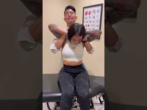 Super *Satisfying* Mid Back Crack