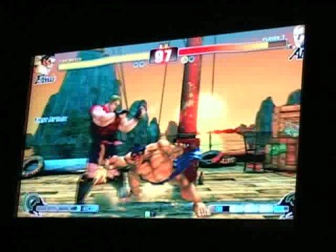 SF4 at Arcade Infinity R2 - Combofiend vs. Ryan