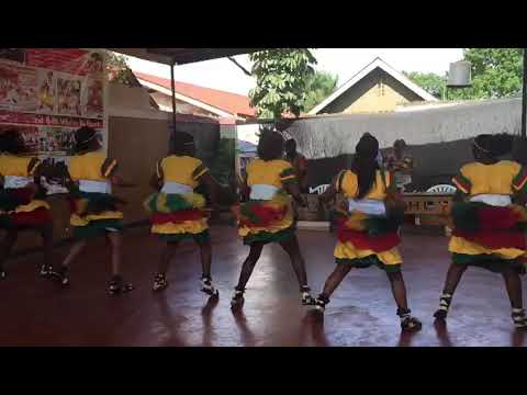 This is real unique Dance   much love Sylvia my sister. Kachima elijah promotions vice ganda network